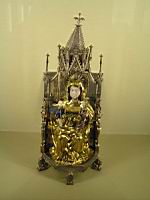 Statue-reliquaire de Ste Anne trinitaire, argent (Paris, musee de Cluny)